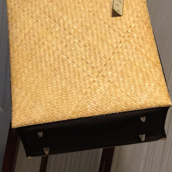 Ratan Handle Bag with Brown Leather Trim. NWT - Picture 3 of 9